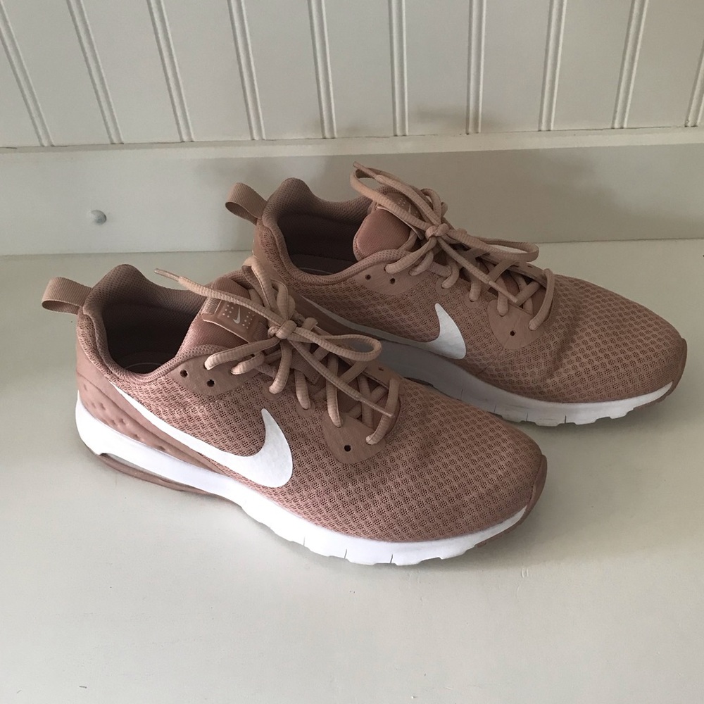 Nike Sneakers EUC
